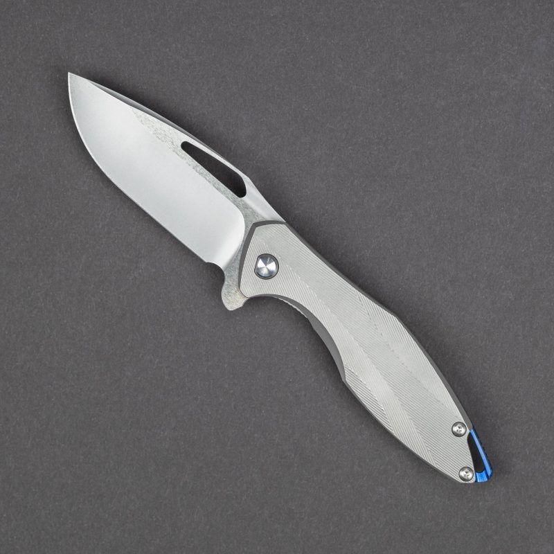 knife koenig arius standard w high polish flats patterned titanium handles 1